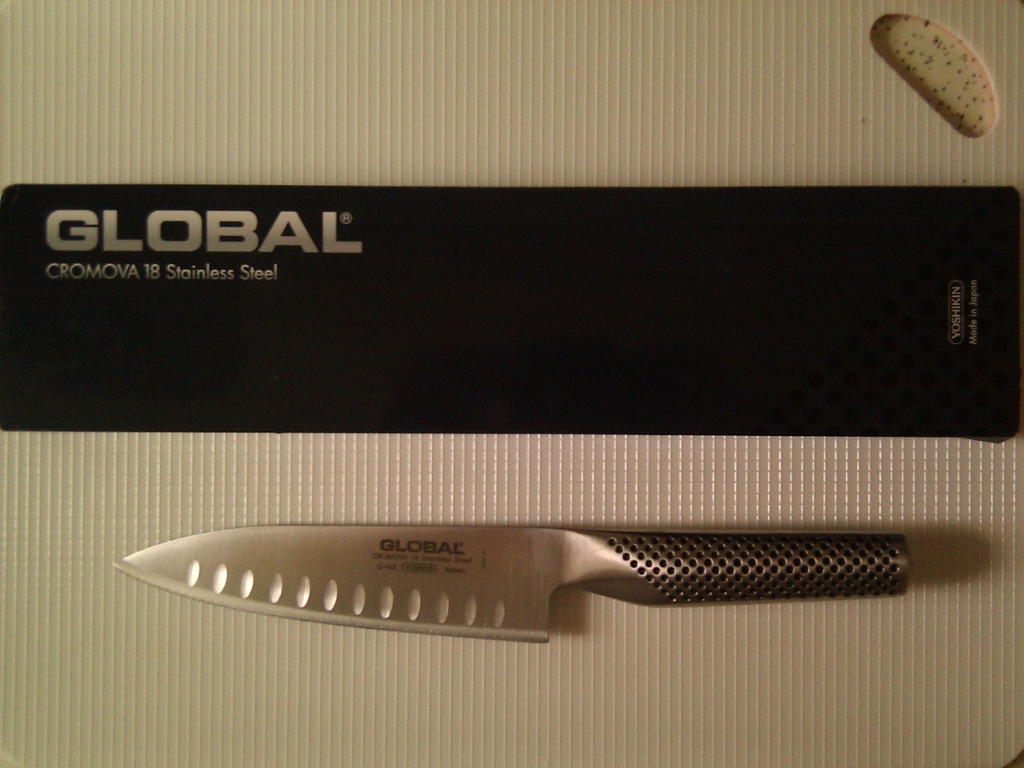 Global knife by Yoshikin